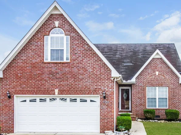 2910 Iona Dr, Smyrna, TN 37167