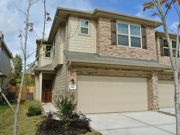 1742 Parkside Shores Ln, Crosby, TX 77532