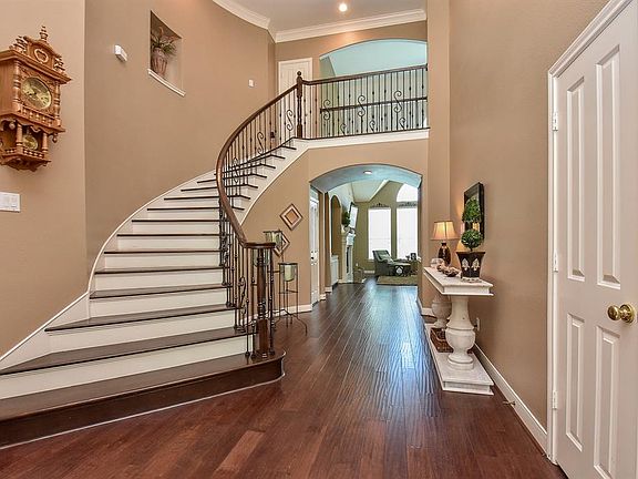 5th image of 6303 Goodlowe Park