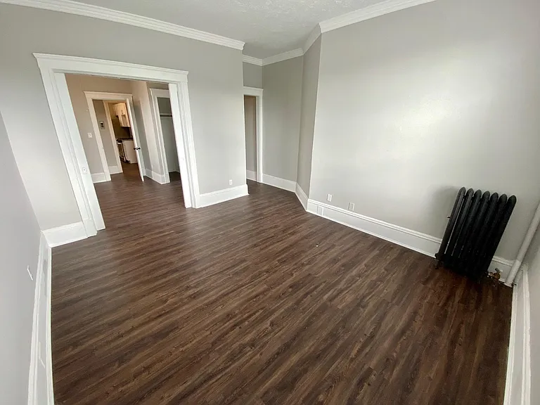 Chelsea Manor — Photo 37