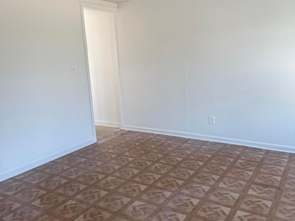 louisville-kentucky-73472682 picture