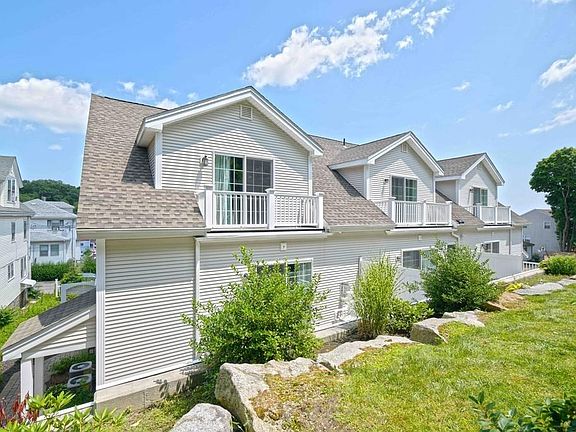 4th image of 44 Town Hill St #3