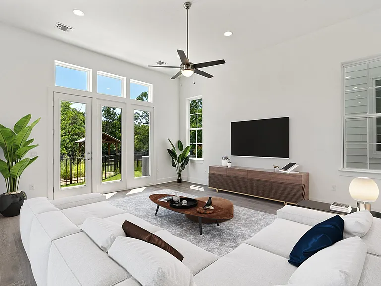 4503 Grassland Dr — Photo 4