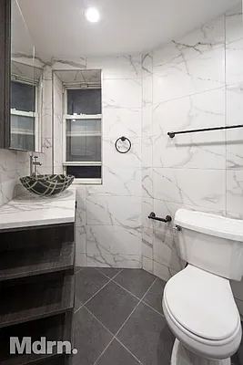 Rented by Mdrn Residential | media 12