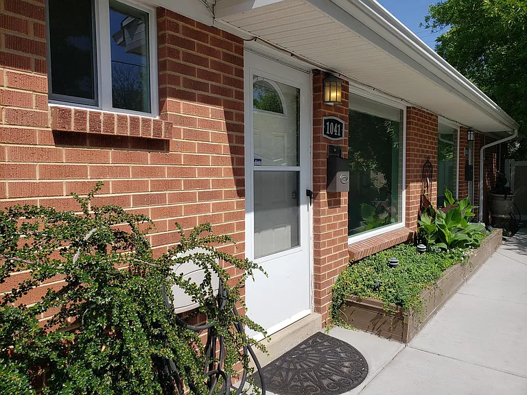 E Logan Ave — Photo 1