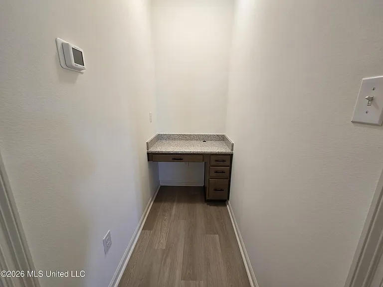 15395 Percy St — Photo 17