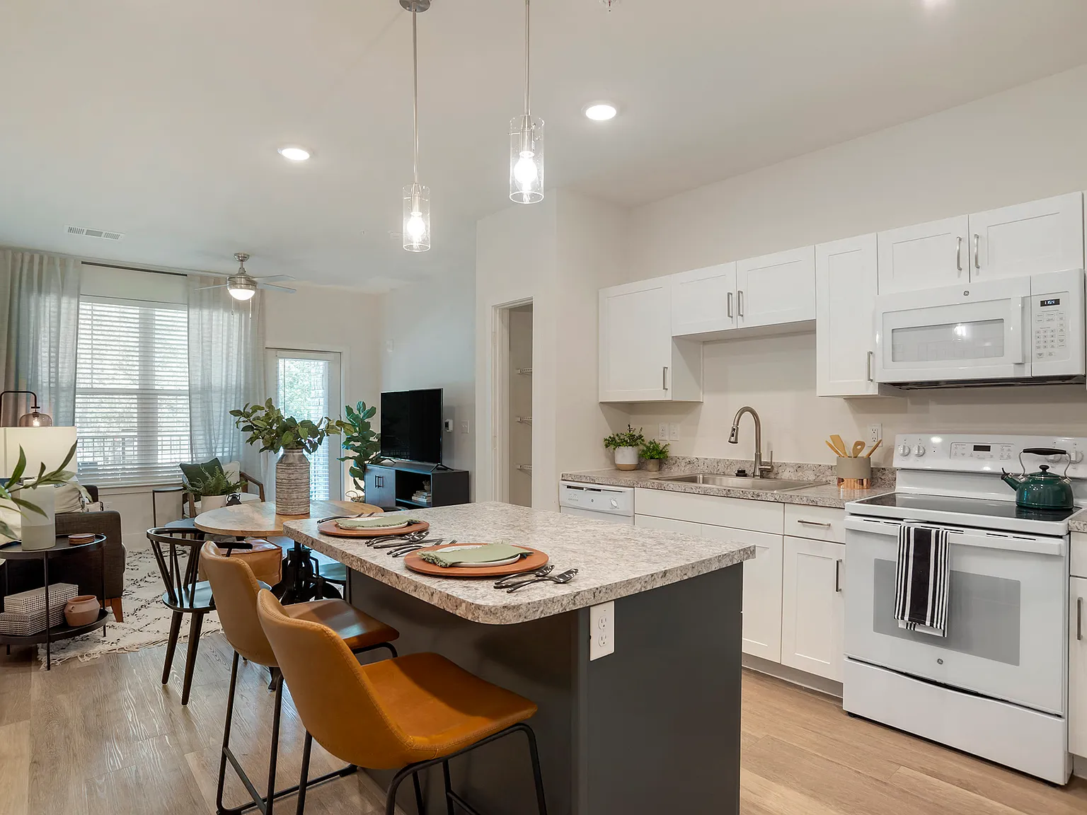 The Mason at Fremaux Park Apartments — Photo 3