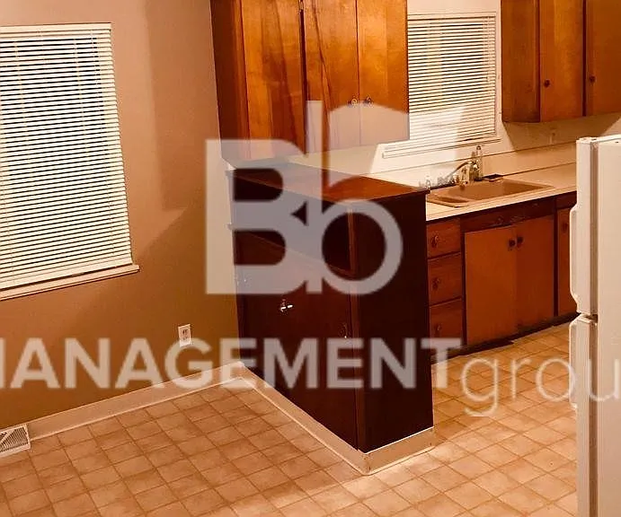 5442 NE 38th Ave — Photo 9