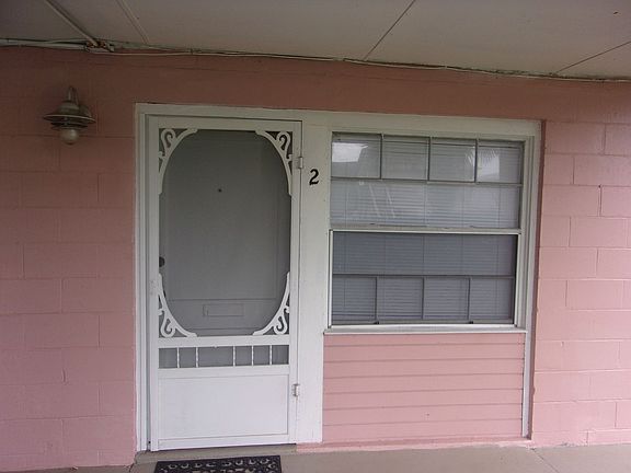 2nd image of 337 N Fletcher Ave Unit 2
