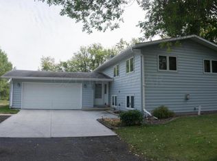 7325 County Road 31, Fargo, ND 58102