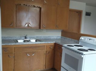 543 Railroad St #R-8B, Allenton, WI 53002