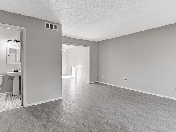 3rd image of 2291 Madison Ave