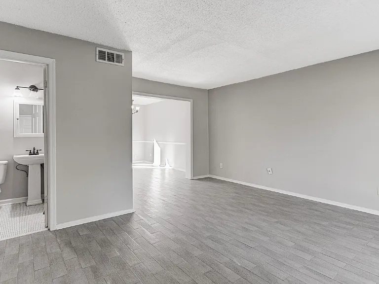 2291 Madison Ave — Photo 3