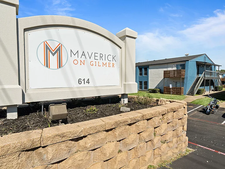 Maverick on Gilmer — Photo 36