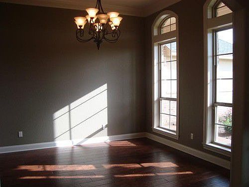 5th image of 223 Deerfield Ln