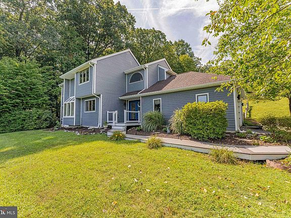 2nd image of 125 Dowlin Forge Rd