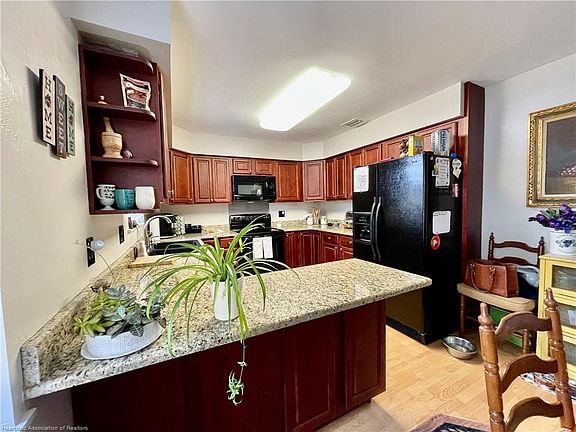 5th image of 1427 Gramarcy Ave