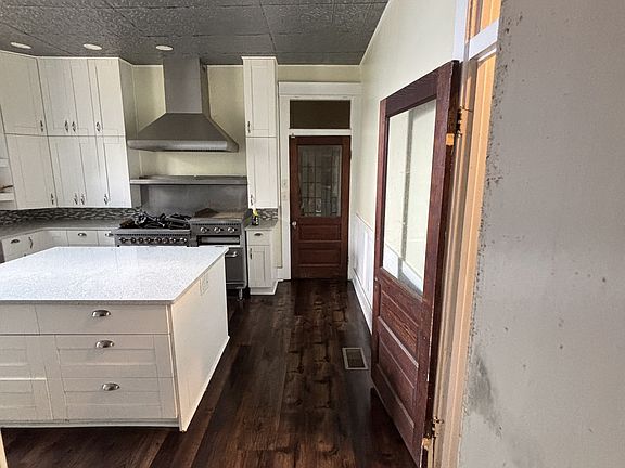 5th image of 252 Beech Log Rd