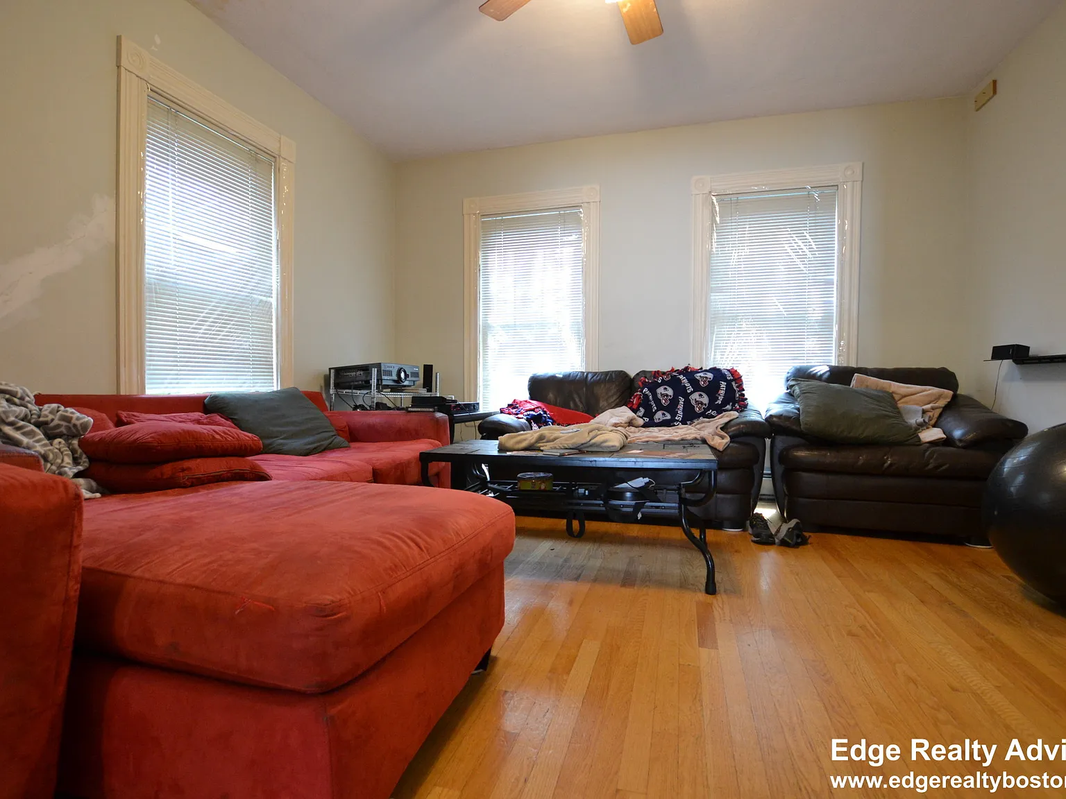 3 bed, 2.0 bath, $4,500 — Photo 4