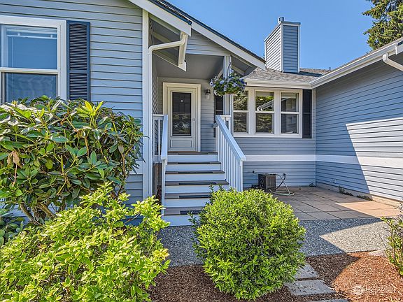 3rd image of 23418 28th Avenue W
