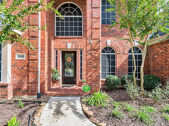 3rd image of 13510 Mierwood Manor Dr