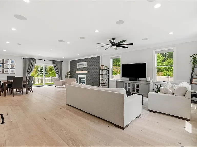 1 Lincoln Ct — Photo 6
