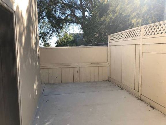 5th image of 281 Macarthur Blvd APT 107