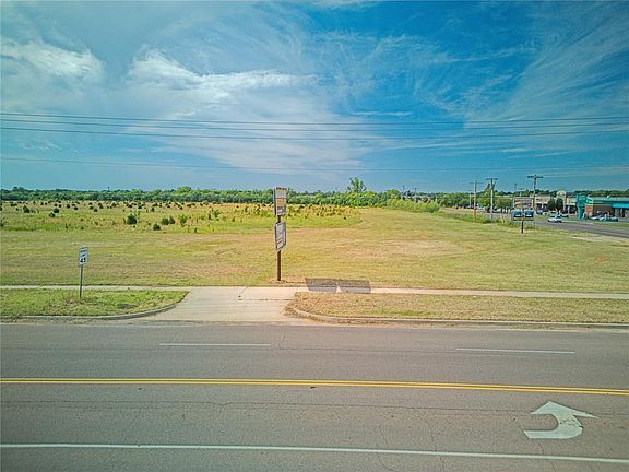 5th image of 200 S Cemetery Rd