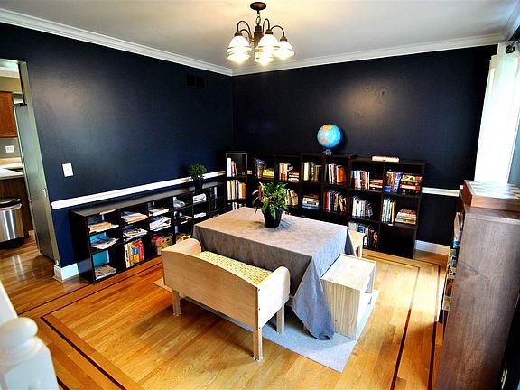 5th image of 3708 Bristol Ct