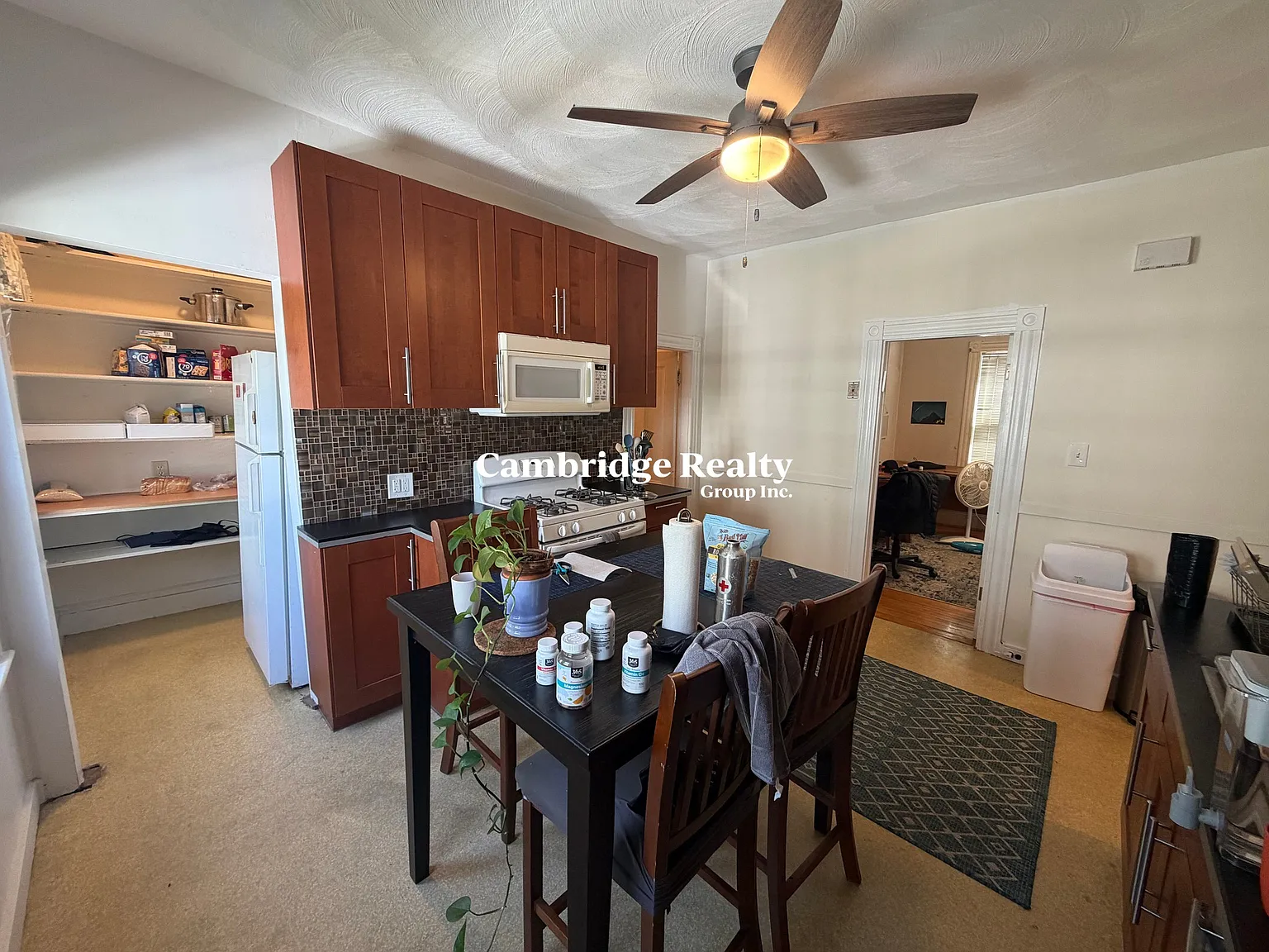 3 bed, 1.0 bath, 1050 sqft, $3,300 — Photo 1