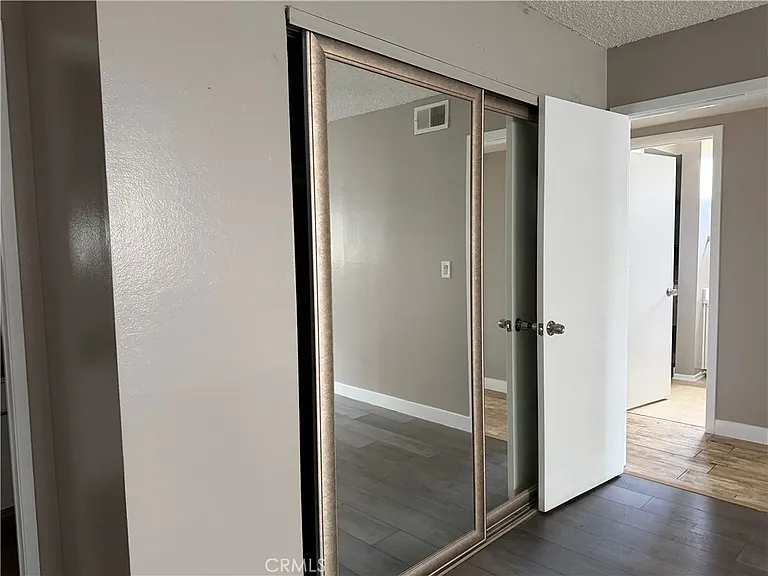 619 S Cypress St #B — Photo 12