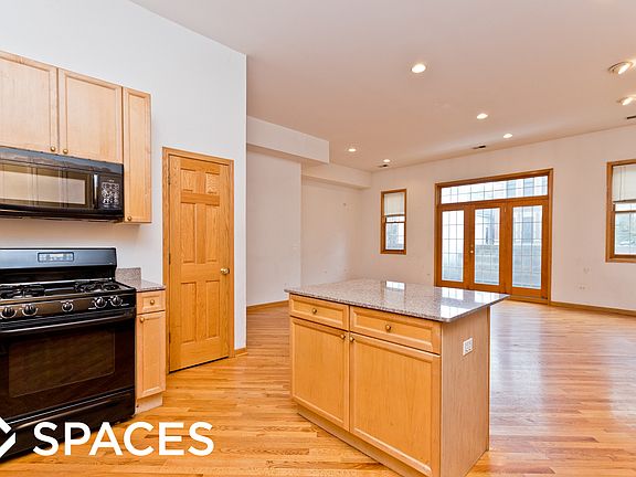 2nd image of 2531 N Southport Ave APT 2S