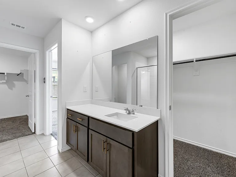 508 Windrow Dr — Photo 12