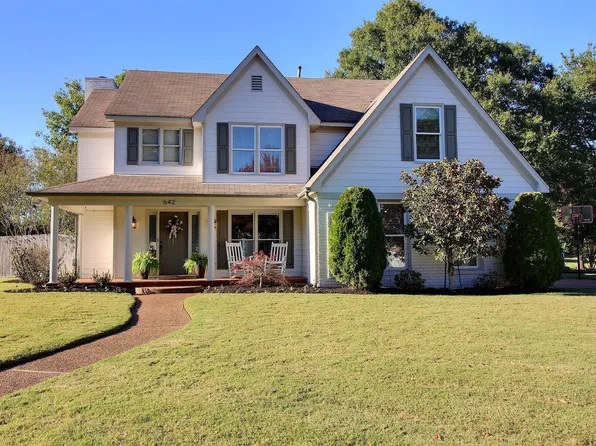 642 Scarlett Ohara Dr, Collierville, TN 38017