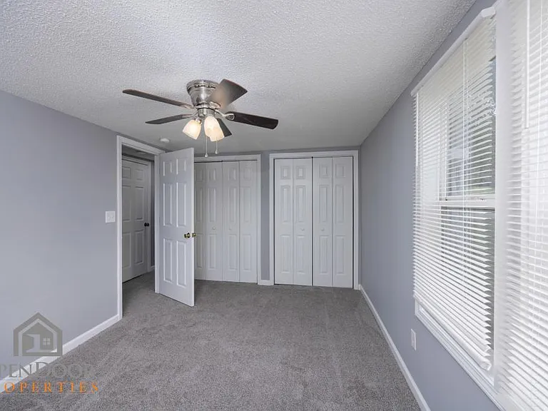 530 S 71st St — Photo 11