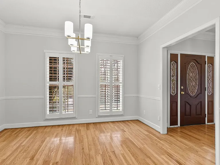 10495 Royal Points Dr — Photo 6