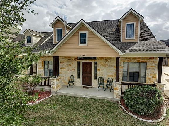 2nd image of 1704 Boardwalk Ct