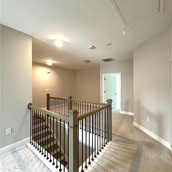 1468 Edgebrook Ct NE — Photo 19