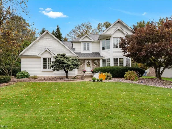 7724 Amberwood Trl, Youngstown, OH 44512