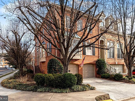 2nd image of 1435 Hampton Hill Cir