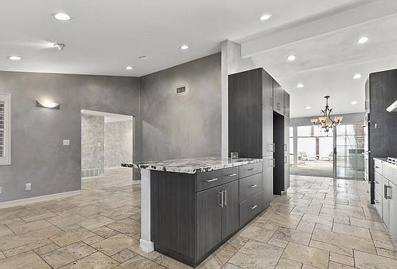 4th image of 20871 Kelvin Pl