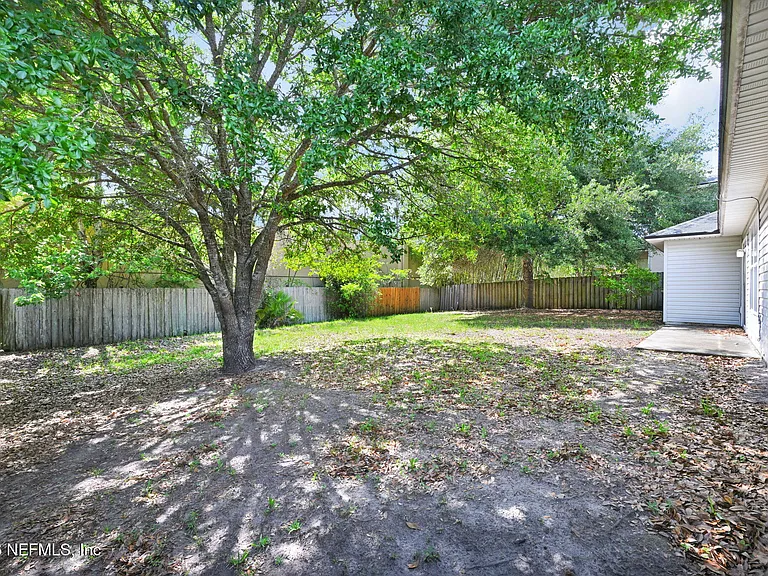 10810 Stanton Hills Dr E — Photo 33