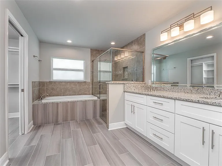 696 Marion Oaks Trl — Photo 12