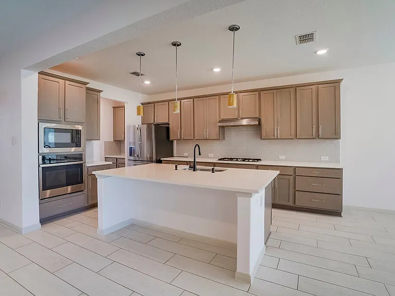 5616 Monrovia Ln — Photo 6