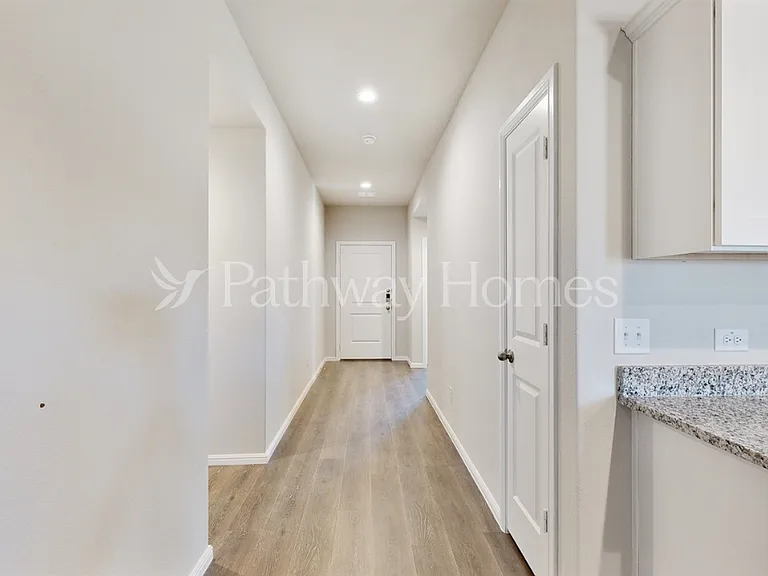 1625 Vandemere Ct — Photo 2