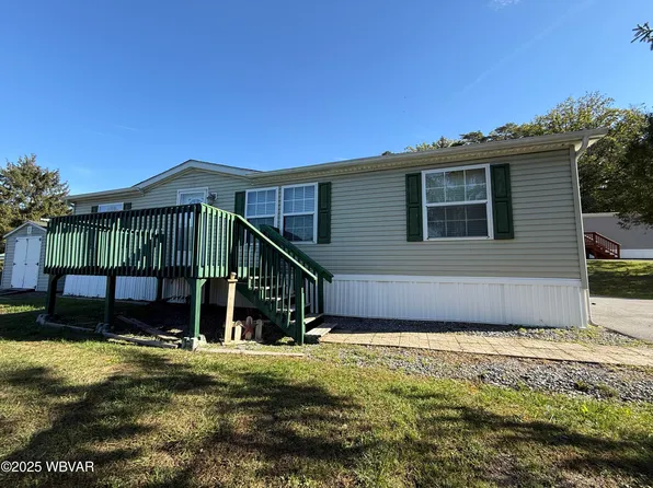 25 Woodcock Dr, Lock Haven, PA 17745