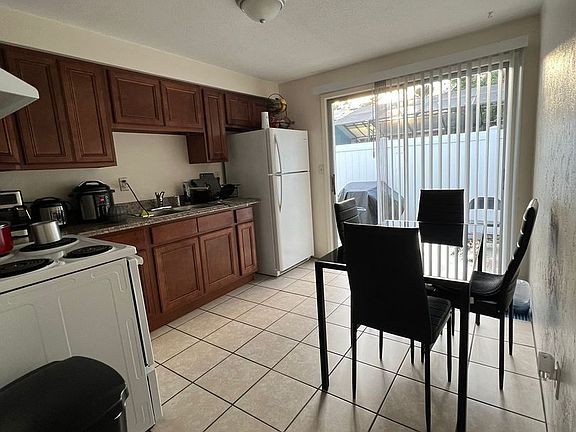2nd image of 309 Magnolia St #311-C