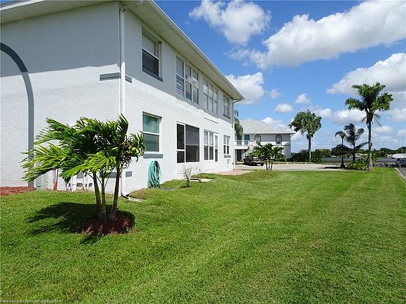 3rd image of 601 Chelsee Way