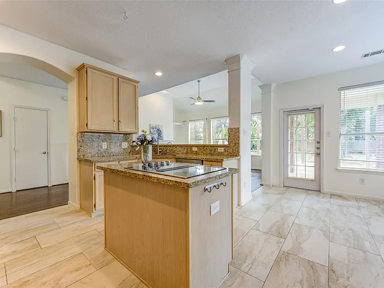 1215 Whisper Trace Ct — Photo 8
