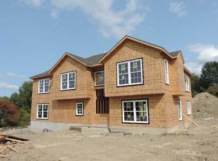 6 N Clover St, Poughkeepsie, NY 12601